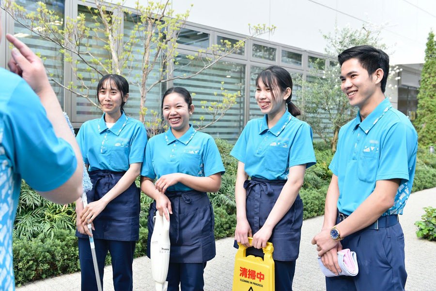 ＜ビルクリーニング会社（東京都）＞ビルクリーニングにて2019年4名2022年9名2023年10名実習生受入